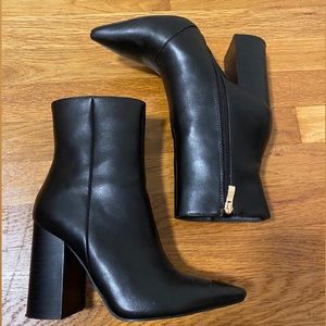 Billini Tio Boots in Black size 8